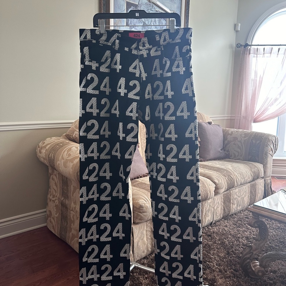 424 EMBROIDERED JEANS